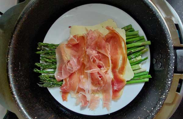 receta de espárragos con queso y jamón en freidora de aire